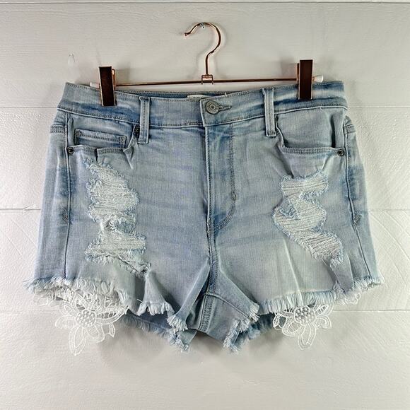 MUDD Light Wash FLX‎ Stretch Mid Rise Lace Distressed Denim Jean Shorts Size 9 - Picture 1 of 12